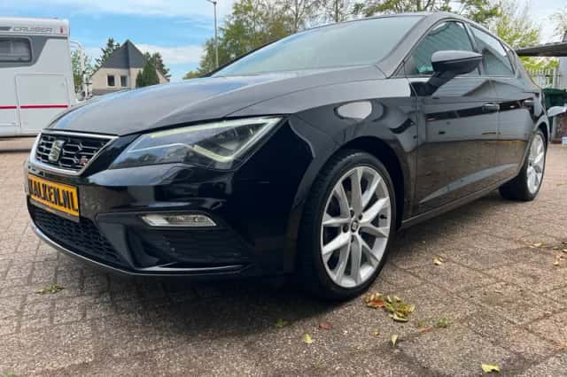 SEAT Leon (2019) thumbnail 1