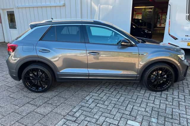Volkswagen T-Roc (2023) thumbnail 6