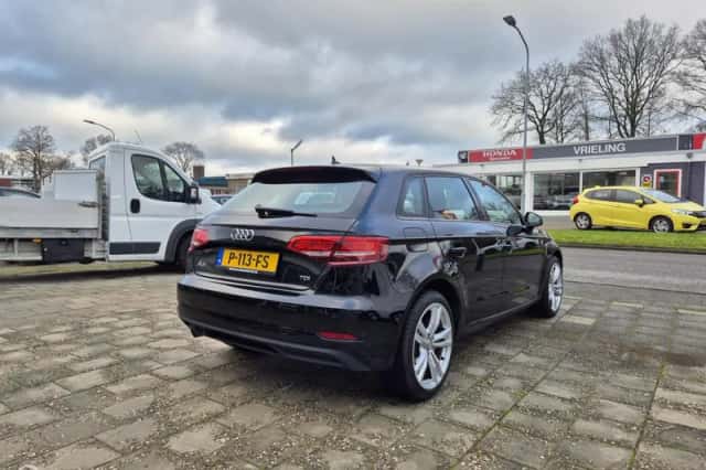 Audi A3 (2017) thumbnail 4