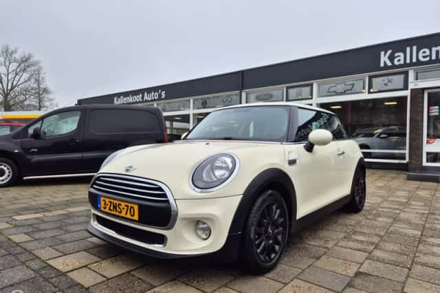 MINI One (2015) thumbnail 1