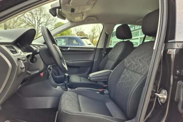 Škoda Rapid (2018) thumbnail 6