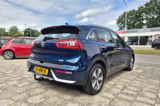 Kia Niro (2018) thumbnail 4