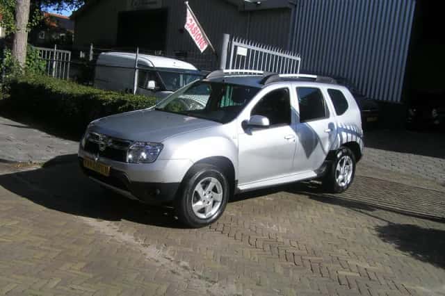 Dacia Duster (2011) thumbnail 1