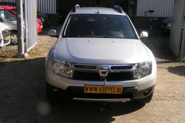 Dacia Duster (2011) thumbnail 2
