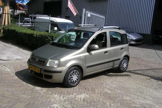Fiat Panda (2010) thumbnail 1