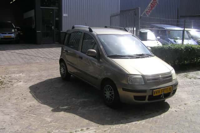 Fiat Panda (2010) thumbnail 3