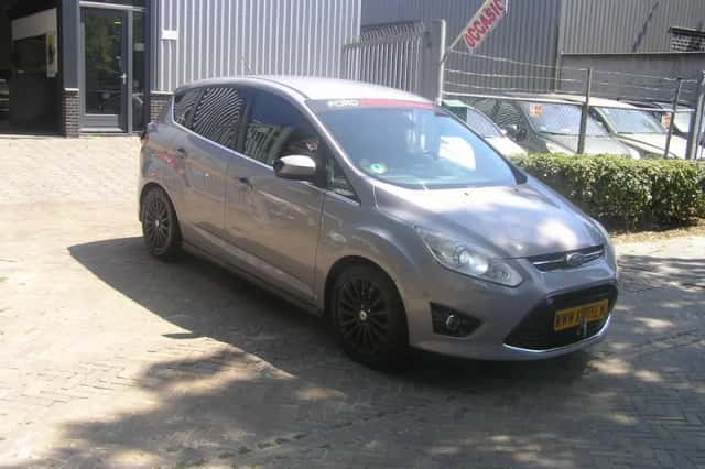 Ford C-Max (2011) thumbnail 3