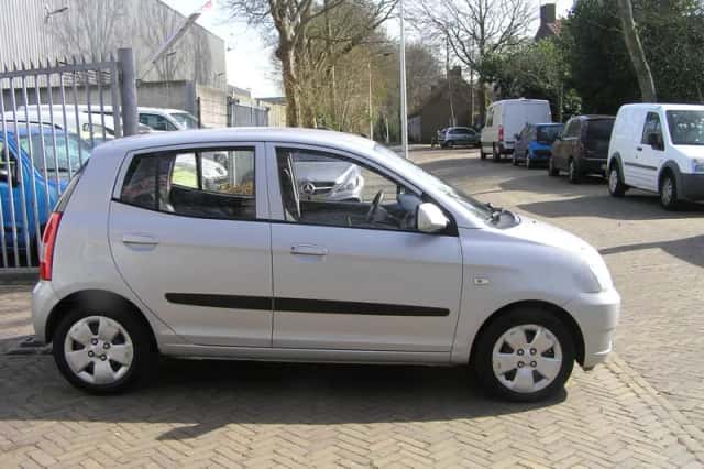 Kia Picanto (2006) thumbnail 5