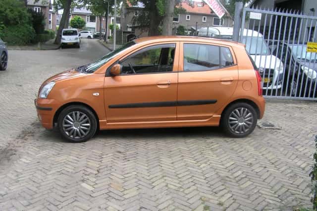 Kia Picanto (2006) thumbnail 4