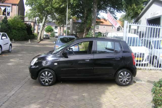 Kia Picanto (2007) thumbnail 4