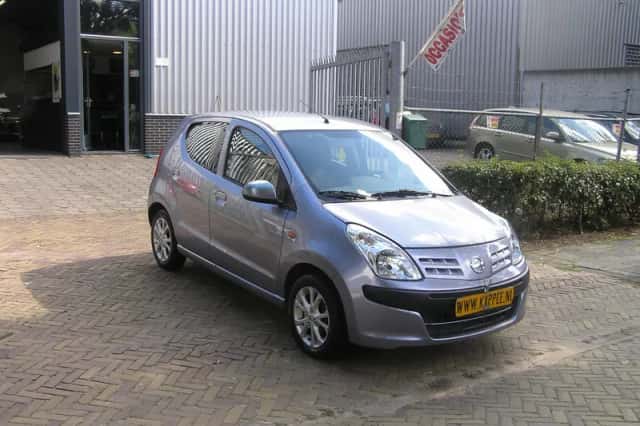 Nissan Pixo (2010) thumbnail 3