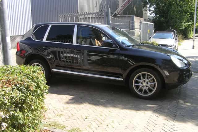 Porsche Cayenne (2003) thumbnail 5