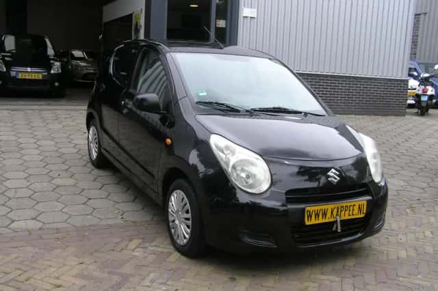Suzuki Alto (2011) thumbnail 3