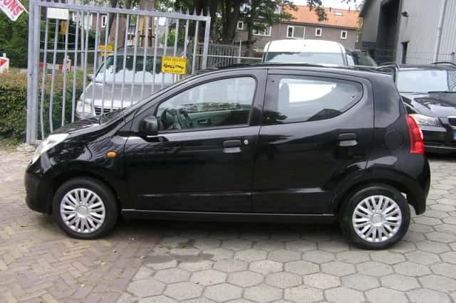 Suzuki Alto (2011) thumbnail 4