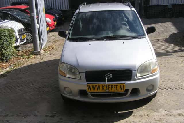 Suzuki Ignis (2001) thumbnail 2