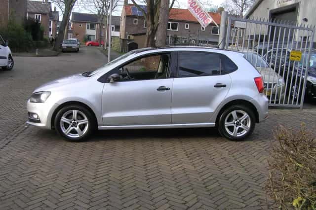 Volkswagen Polo (2017) thumbnail 4