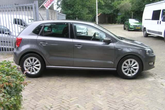 Volkswagen Polo (2013) thumbnail 5