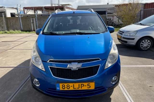 Chevrolet Spark (2010) thumbnail 3