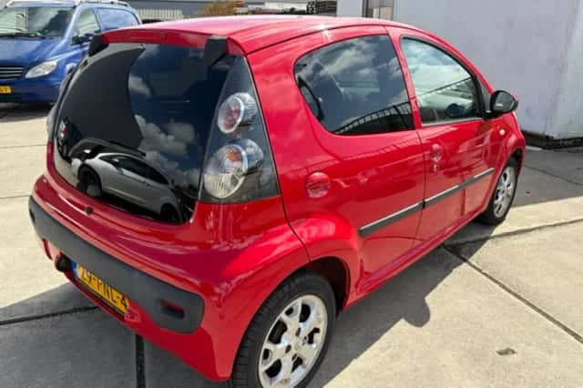 Citroën C1 (2011) thumbnail 3