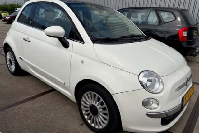 Fiat 500 (2010) thumbnail 2