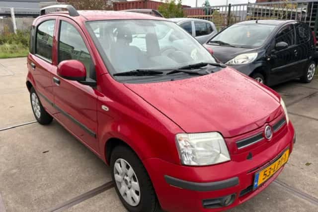 Fiat Panda (2010) thumbnail 2