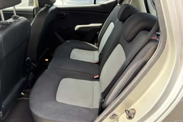 Hyundai i10 (2009) thumbnail 6