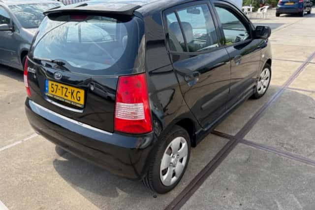 Kia Picanto (2007) thumbnail 4