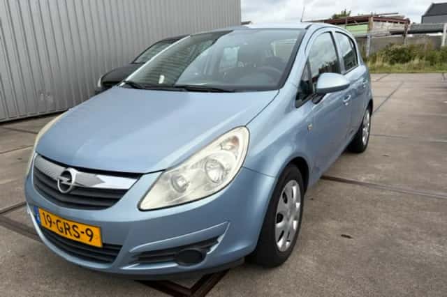 Opel Corsa (2008) thumbnail 1