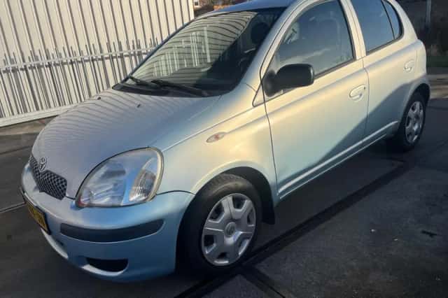 Toyota Yaris (2004) thumbnail 1