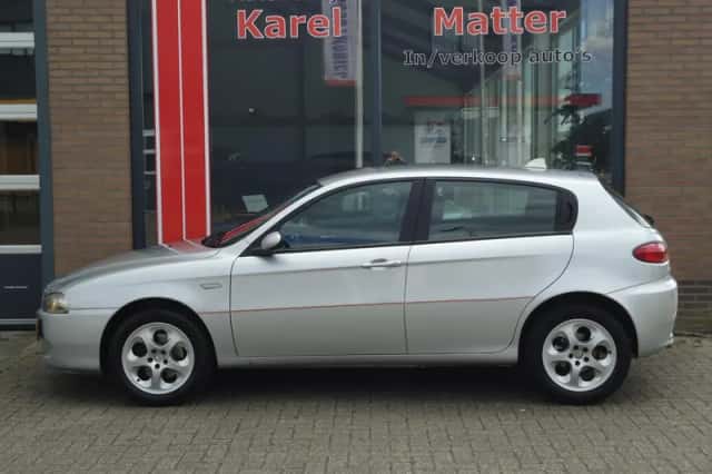 Alfa Romeo 147 (2007) thumbnail 2