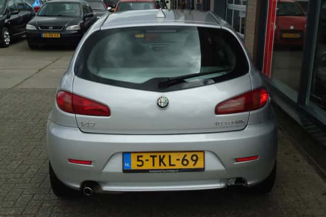 Alfa Romeo 147 (2007) thumbnail 4