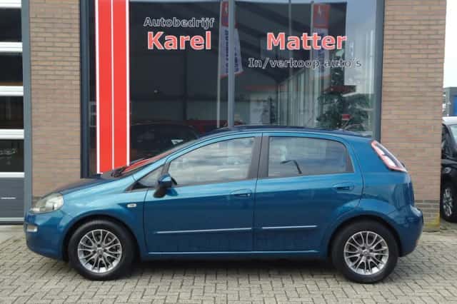 Fiat Punto (2012) thumbnail 2