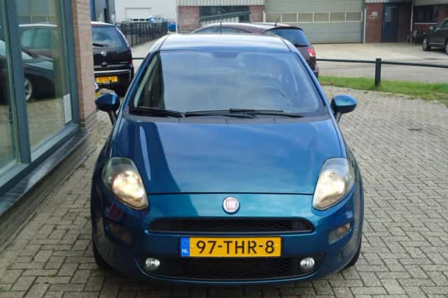 Fiat Punto (2012) thumbnail 3