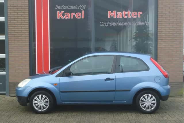Ford Fiesta (2003) thumbnail 2