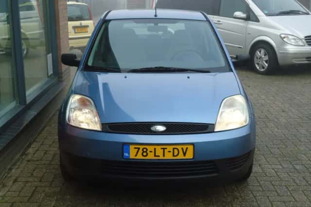 Ford Fiesta (2003) thumbnail 3