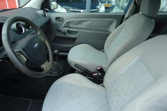 Ford Fiesta (2003) thumbnail 6