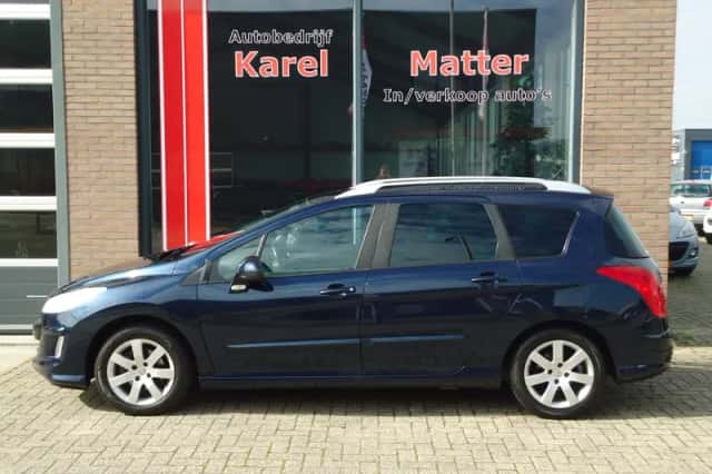 Peugeot 308 (2010) thumbnail 2
