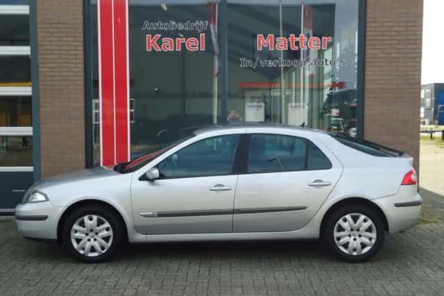 Renault Laguna (2007) thumbnail 2