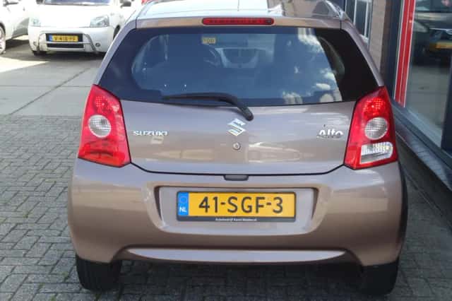 Suzuki Alto (2011) thumbnail 4