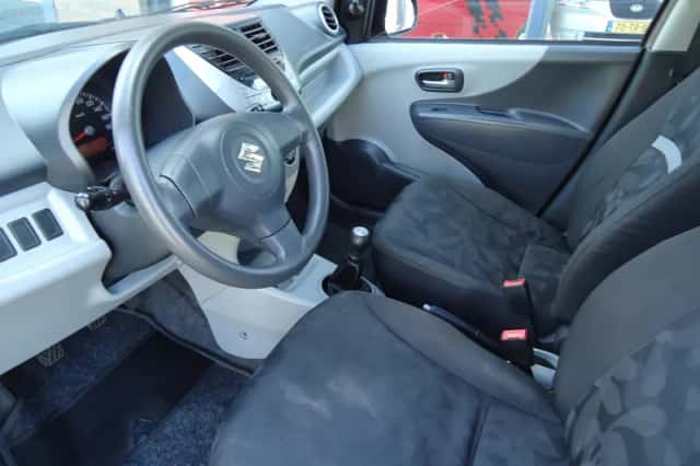 Suzuki Alto (2011) thumbnail 5