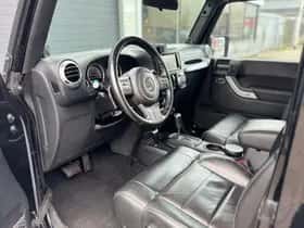 Jeep Wrangler (2012) thumbnail 11