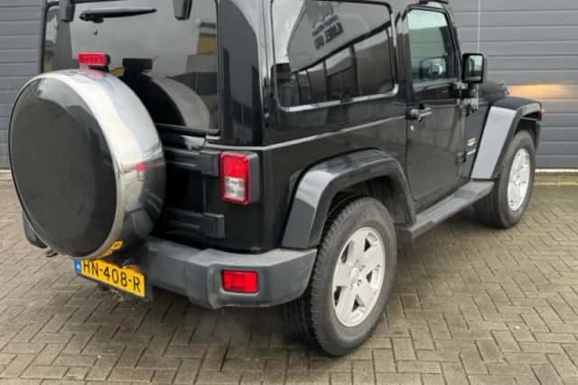 Jeep Wrangler (2012) thumbnail 4