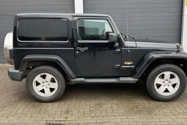 Jeep Wrangler (2012) thumbnail 5