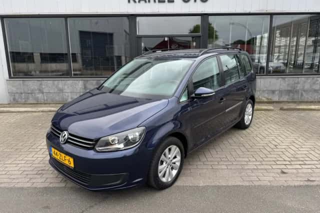 Volkswagen Touran (2013) thumbnail 1