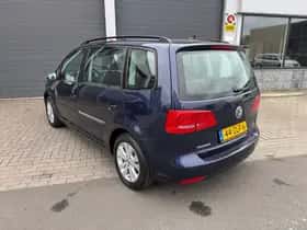 Volkswagen Touran thumbnail 3