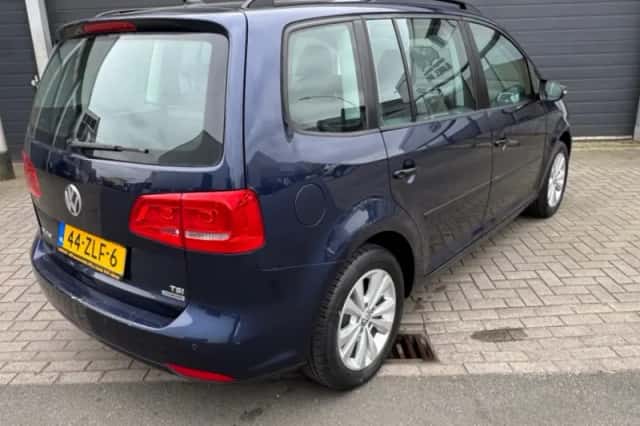 Volkswagen Touran (2013) thumbnail 4