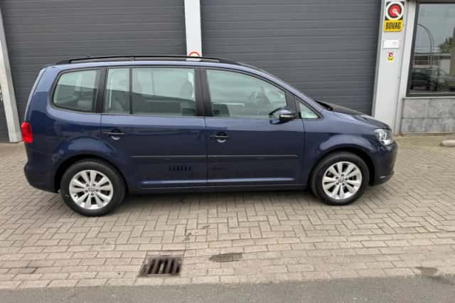 Volkswagen Touran (2013) thumbnail 5