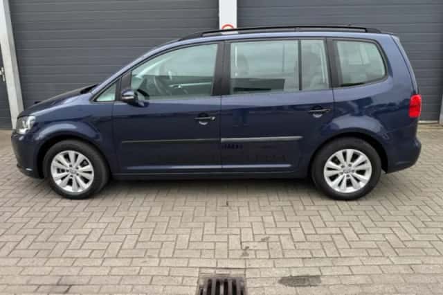 Volkswagen Touran (2013) thumbnail 6