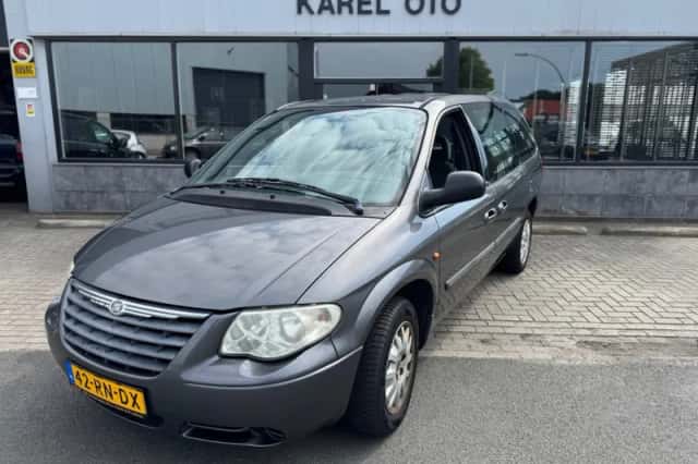 Chrysler GRAND VOYAGER (2005) thumbnail 1