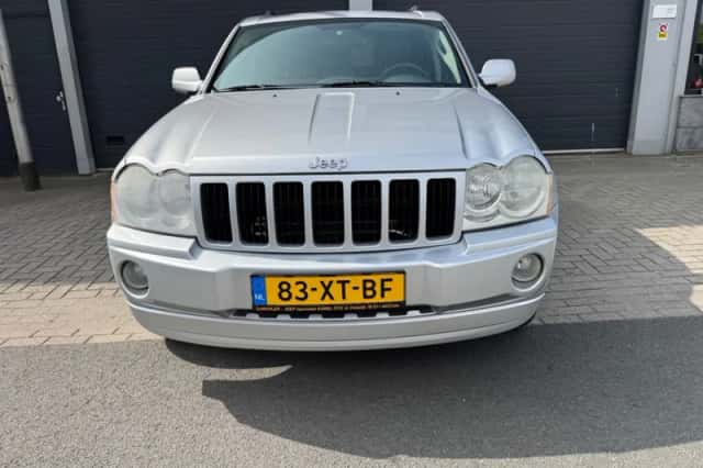 Jeep Grand Cherokee (2005) thumbnail 6
